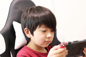 子どもにブロックチェーンゲーム